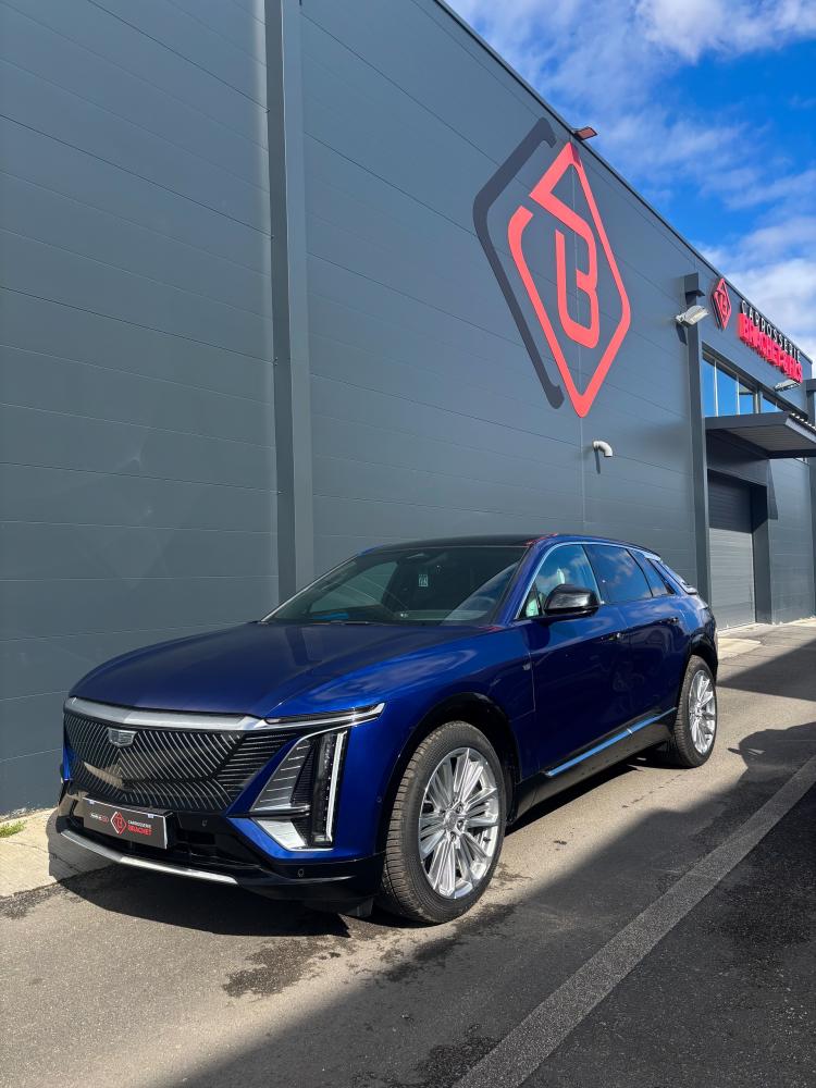 CADILLAC après